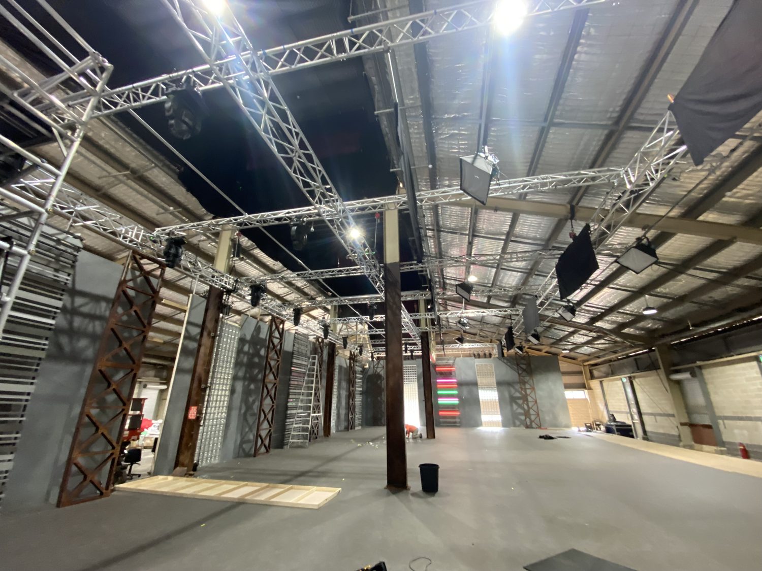 Overhead truss grid in a studio fit-out